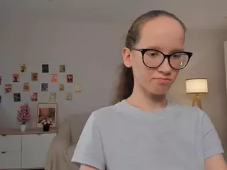 LynetteBails's Live Sex Cam Show