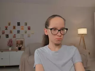 LynetteBails's Live Sex Cam Show