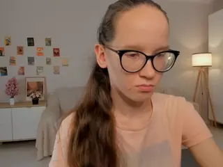 LynetteBails's Live Sex Cam Show