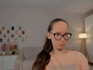 LynetteBails's Live Sex Cam Show