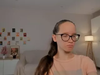 LynetteBails's Live Sex Cam Show