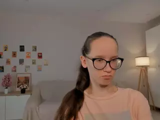 LynetteBails's Live Sex Cam Show