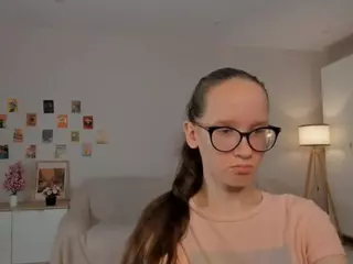 LynetteBails's Live Sex Cam Show