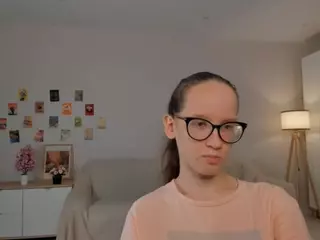 LynetteBails's Live Sex Cam Show