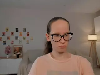 LynetteBails's Live Sex Cam Show
