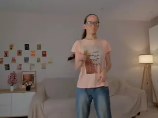LynetteBails's Live Sex Cam Show
