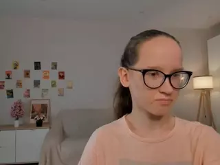 LynetteBails's Live Sex Cam Show