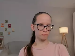LynetteBails's Live Sex Cam Show