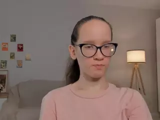 LynetteBails's Live Sex Cam Show