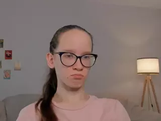LynetteBails's Live Sex Cam Show