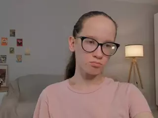 LynetteBails's Live Sex Cam Show