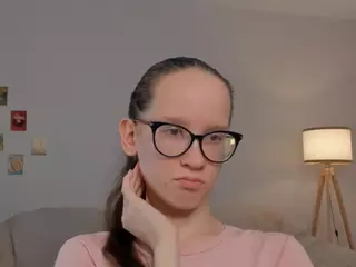 LynetteBails's Live Sex Cam Show