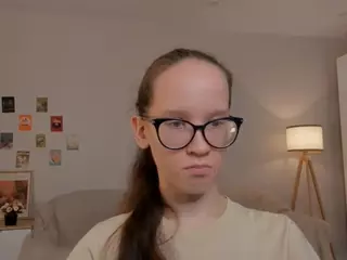 LynetteBails's Live Sex Cam Show