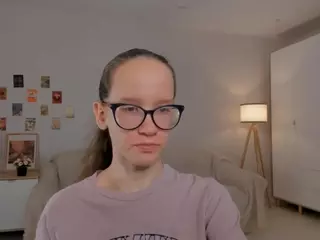 LynetteBails's Live Sex Cam Show