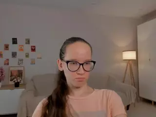 LynetteBails's Live Sex Cam Show
