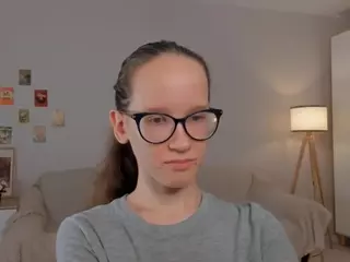 LynetteBails's Live Sex Cam Show