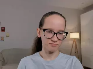 LynetteBails's Live Sex Cam Show