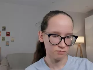 LynetteBails's Live Sex Cam Show