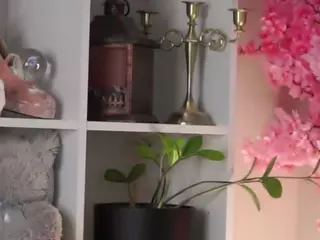 Mia's Live Sex Cam Show