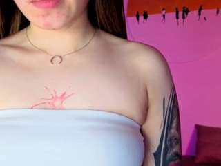 odeliaelin's CamSoda show and profile