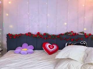 rowenadudley's CamSoda show and profile