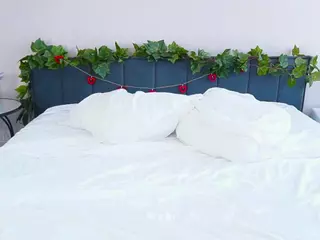 RowenaDudley's Live Sex Cam Show