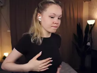 Betty's Live Sex Cam Show