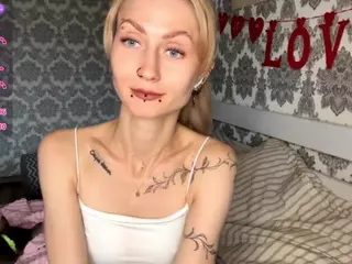 AlbertaCovert's Live Sex Cam Show