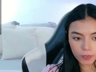 anabelwolf's CamSoda show and profile