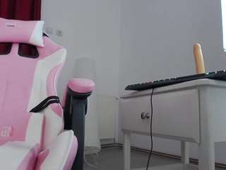 anneblueeyes Live Webcam on CamSoda
