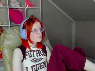 betty-smith's CamSoda show and profile