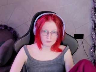 betty-smith's CamSoda show and profile