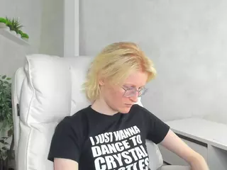 Betty's Live Sex Cam Show