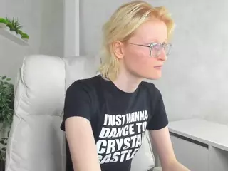 Betty's Live Sex Cam Show