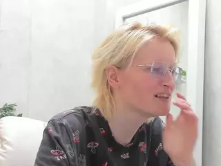 Betty's Live Sex Cam Show