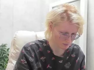 Betty's Live Sex Cam Show