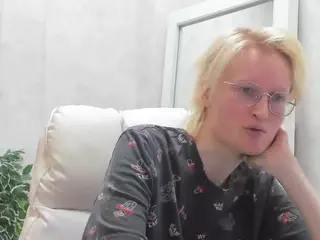 Betty's Live Sex Cam Show