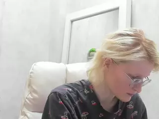 Betty's Live Sex Cam Show