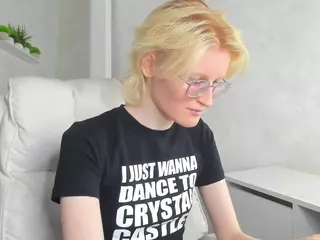 Betty's Live Sex Cam Show