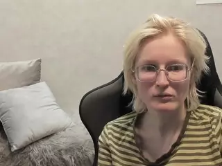 Betty's Live Sex Cam Show