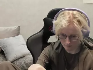 Betty's Live Sex Cam Show