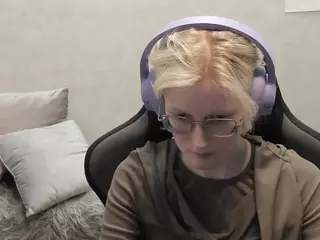 Betty's Live Sex Cam Show