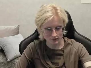 Betty's Live Sex Cam Show