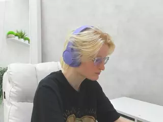 Betty's Live Sex Cam Show