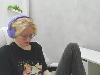 Betty's Live Sex Cam Show