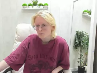 Betty's Live Sex Cam Show