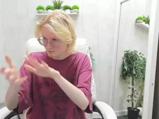 Betty's Live Sex Cam Show
