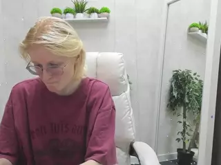 Betty's Live Sex Cam Show