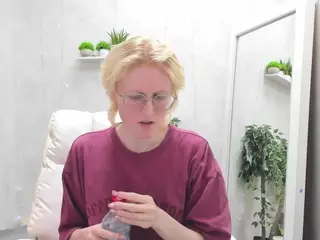 Betty's Live Sex Cam Show