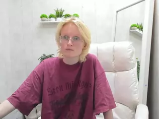 Betty's Live Sex Cam Show